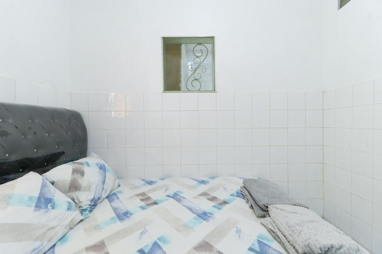 Emy'S Guesthouse Jenggrik Esterno foto